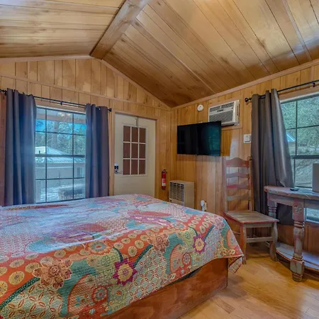 Enchanted Hideaway Cabins And Cottages Ruidoso Exterior photo