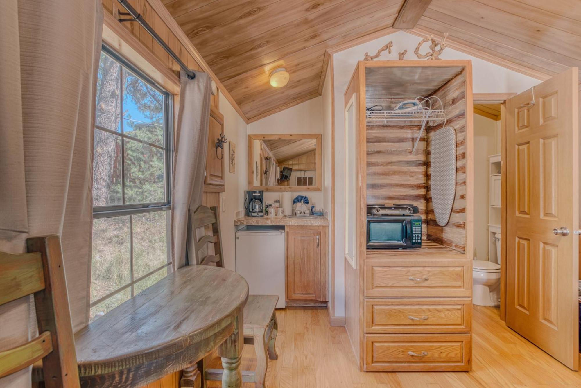 Chalet Enchanted Hideaway And