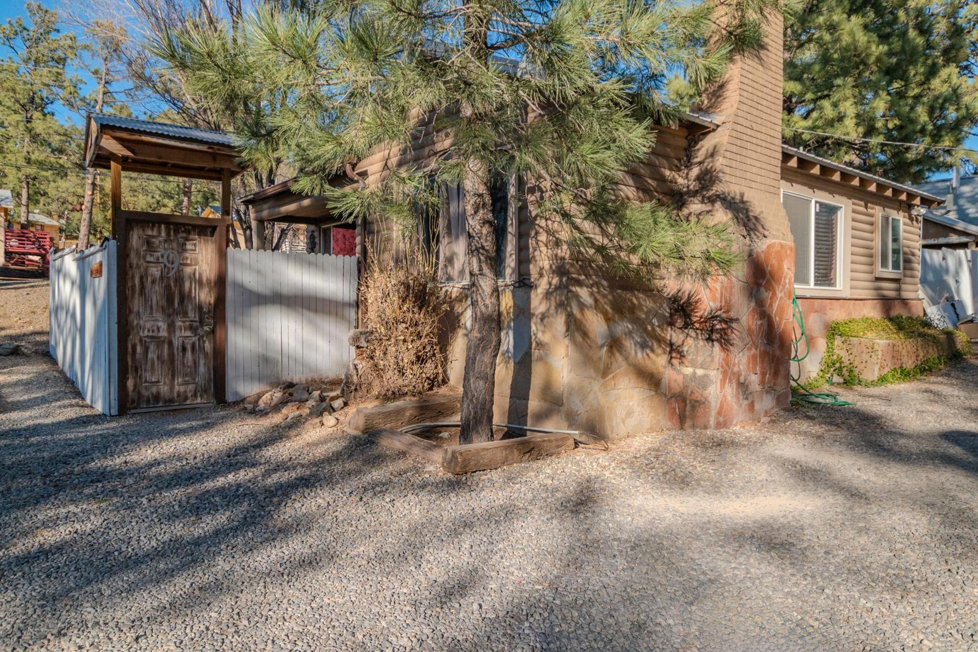 Enchanted Hideaway And Chalet