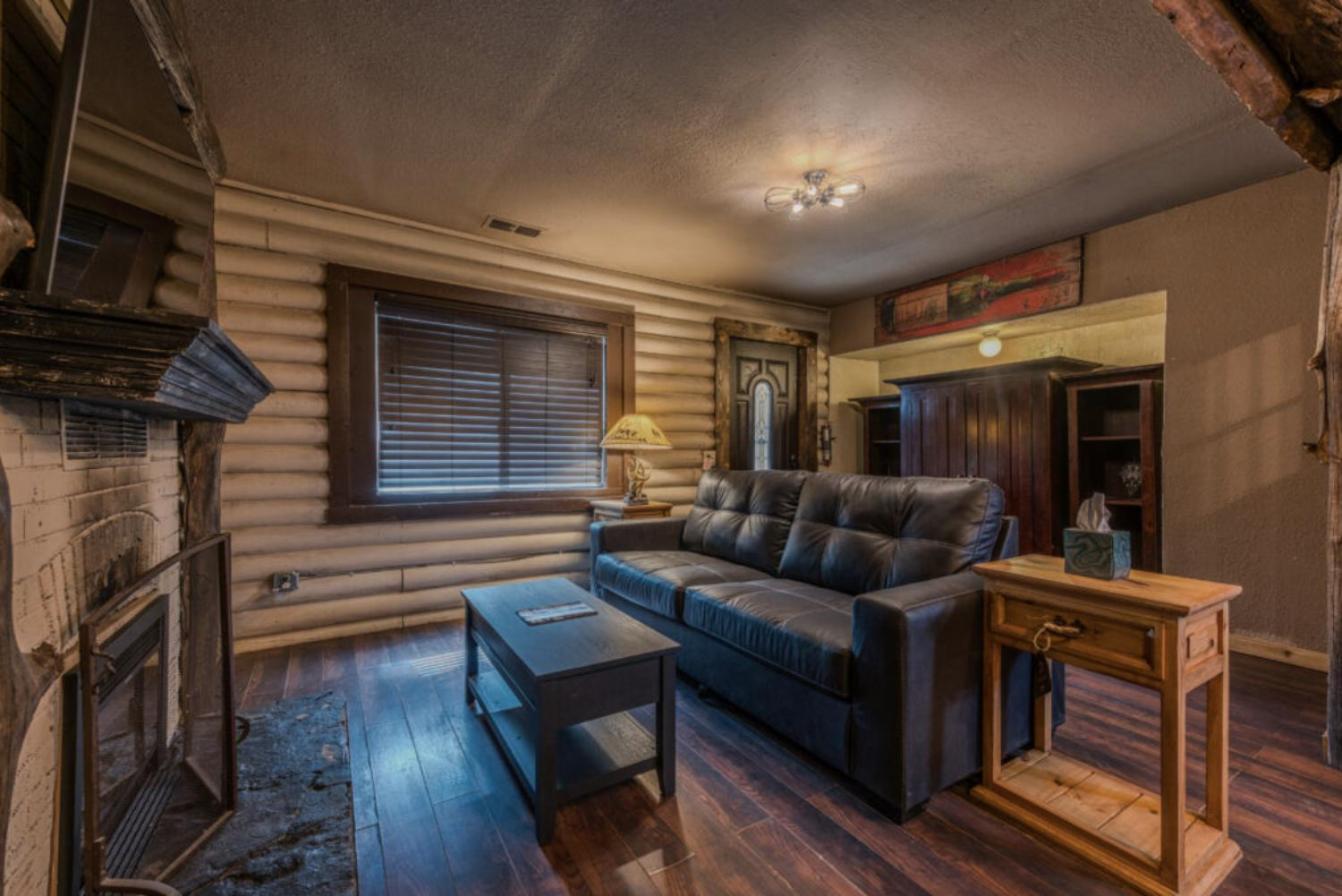 Chalet Enchanted Hideaway And *